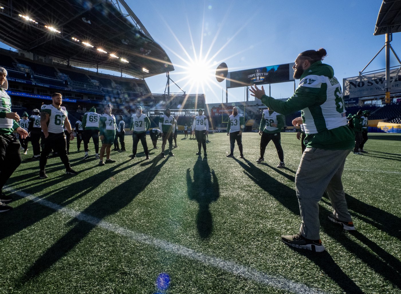 Photo Gallery: Roughriders and Alouettes Walkthrough Stadium Pre-Grey Cup | iNFOnews.ca