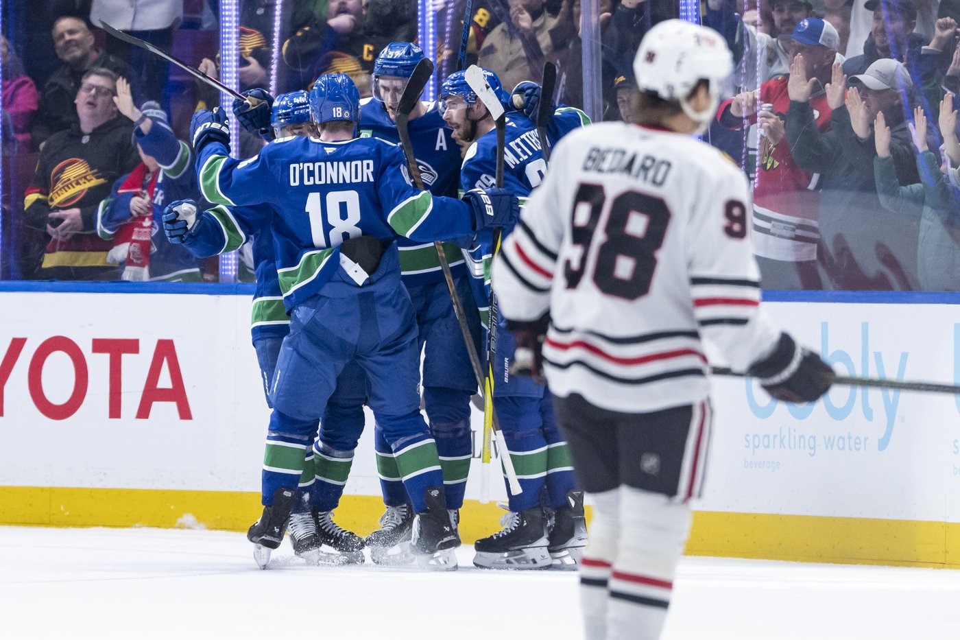 Elias Pettersson scores, Vancouver Canucks dismantle Chicago Blackhawks 6-2 | iNFOnews.ca Elias Pettersson scores, Vancouver Canucks dismantle Chicago Blackhawks 6-2 | iNFOnews.ca