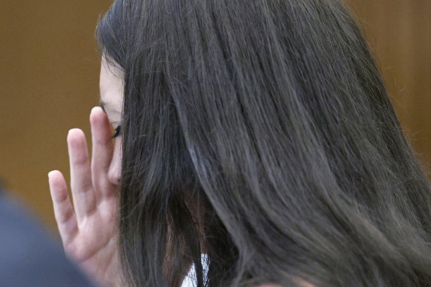 Lindsay Clancy sobs at murder trial as jurors view autopsy photos of her youngest child | iNFOnews.ca