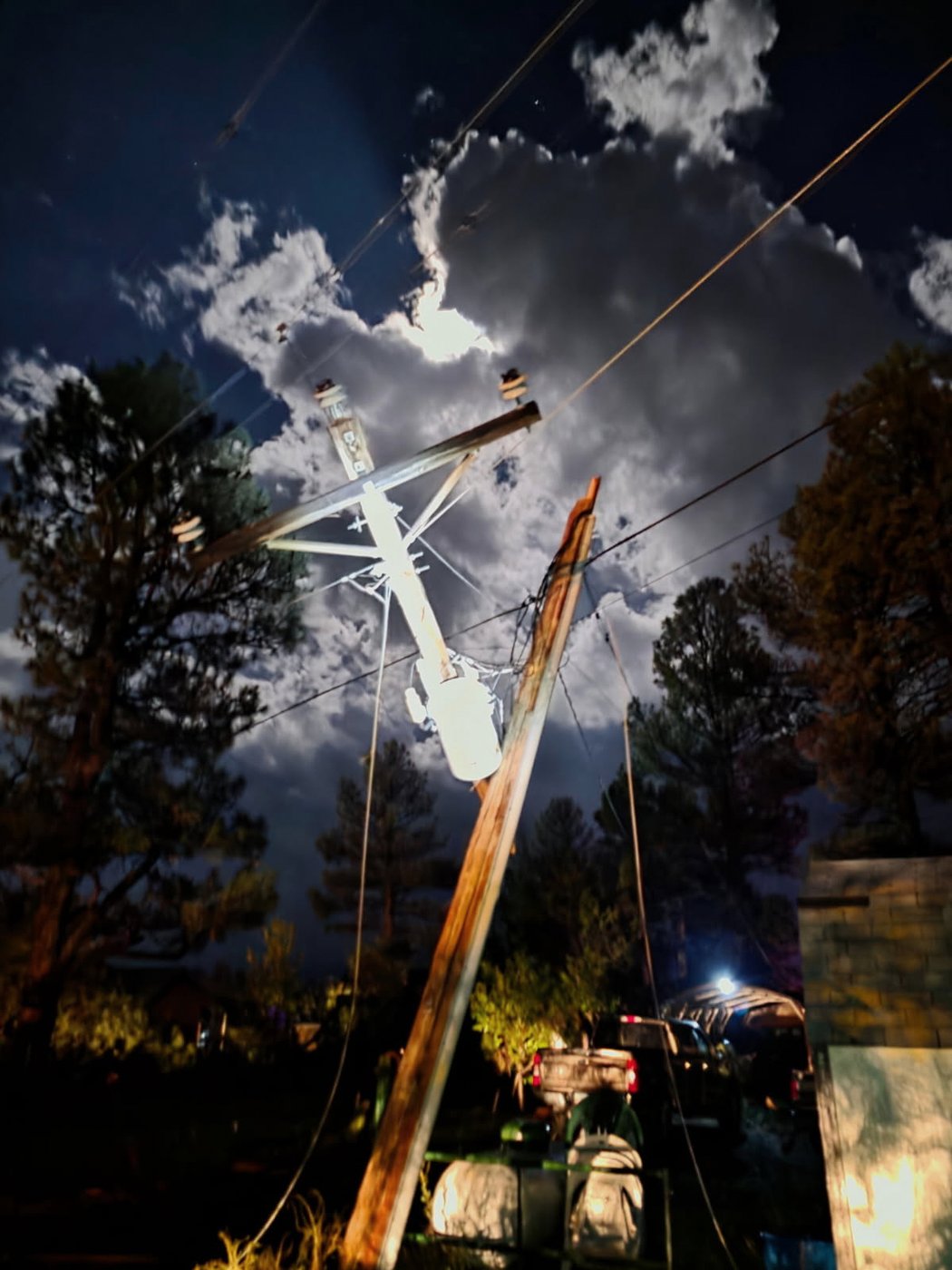 'Zeus was angry:' Arizona surveys damage from at least 3 rare tornadoes | iNFOnews.ca