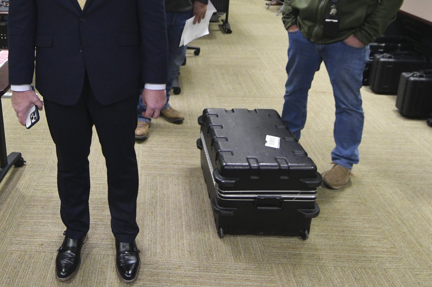 Court sides with state over Pennsylvania county's handling of voting machines after 2020 election | iNFOnews.ca