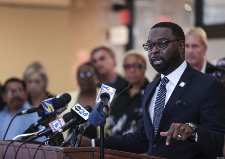 Memphis mayor says he got confirmation National Guard would be deployed from Trump's TV comments | iNFOnews.ca