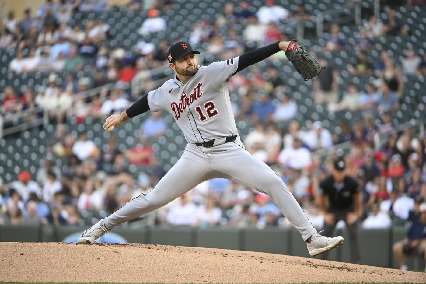 Sweeney hits go-ahead single in the seventh to lead Tigers past Twins 8-5 | iNFOnews.ca Sweeney hits go-ahead single in the seventh to lead Tigers past Twins 8-5 | iNFOnews.ca