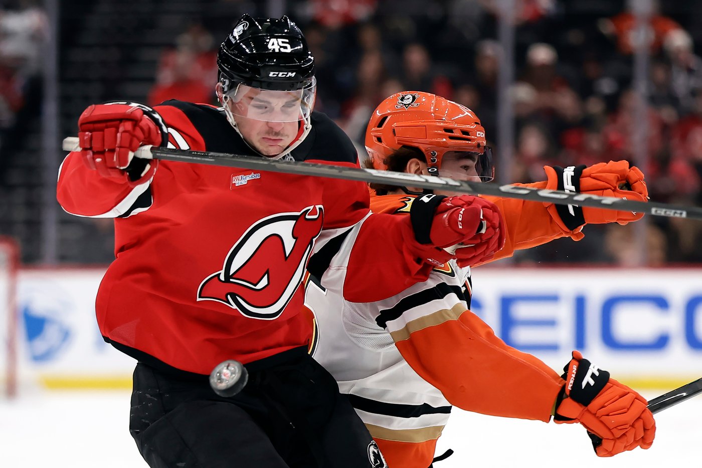 Devils beat the Ducks 4-1 to end a 5-game home losing streak | iNFOnews.ca