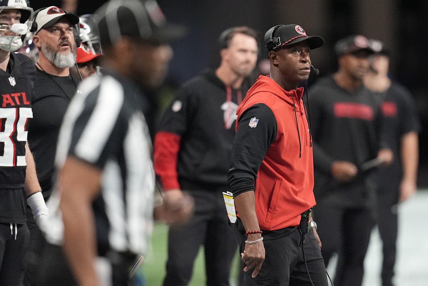 Falcons feeling the pressure at .500 as Cousins' interceptions put spotlight on downturn for offense | iNFOnews.ca Falcons feeling the pressure at .500 as Cousins' interceptions put spotlight on downturn for offense | iNFOnews.ca