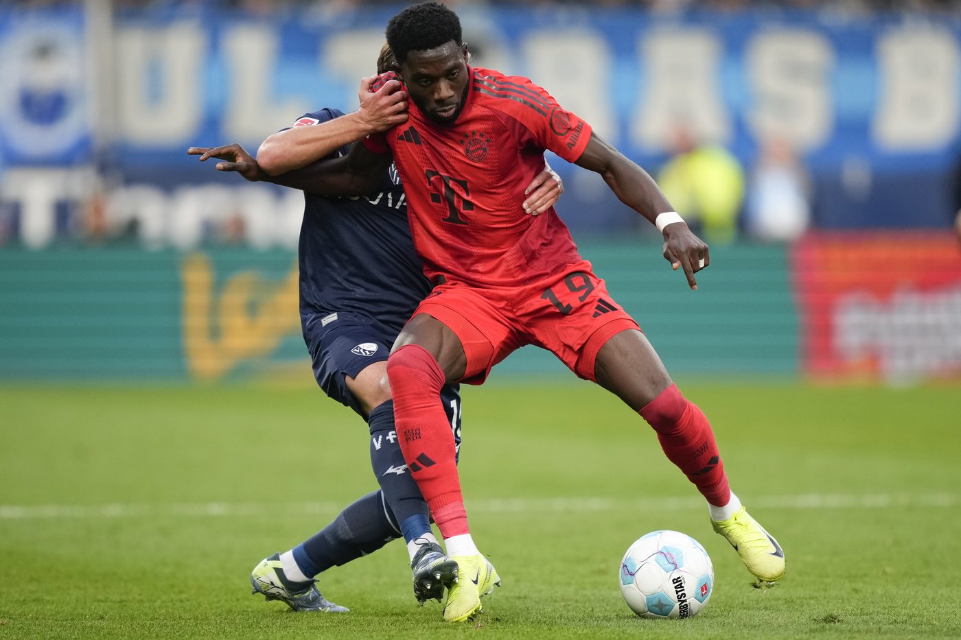 Alphonso Davies handed one-month driving ban after being pulled over in Munich | iNFOnews.ca