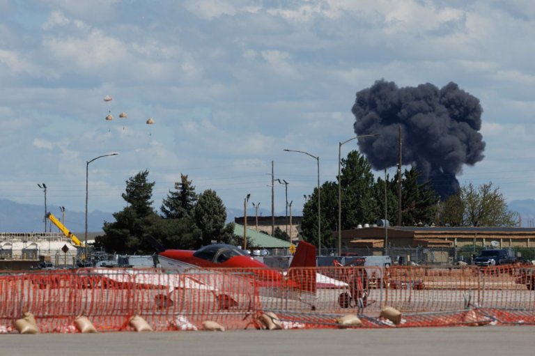 New Mexico wildfire sparked by fatal medical plane crash spreads quickly in rural area | iNFOnews.ca
