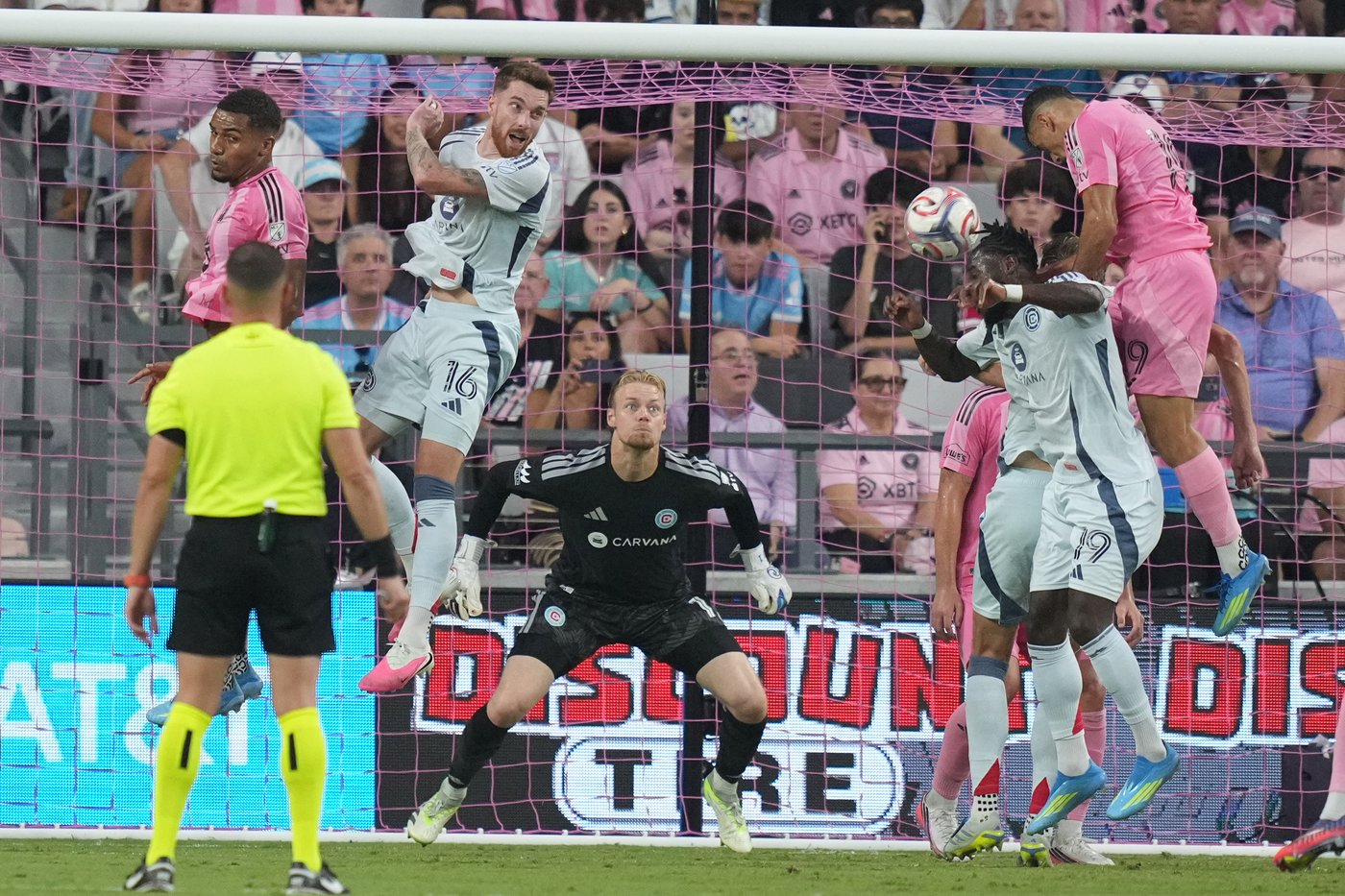 Preston Plambeck, Luis Suárez help Inter Miami beat Fire 3-2 without Lionel Messi | iNFOnews.ca