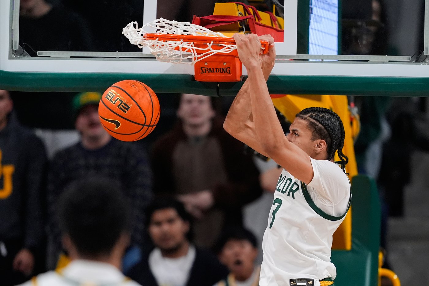 Bradley, Burries and No. 2 Arizona outlast Baylor 87-80 to take 2-game Big 12 lead with 3 to play | iNFOnews.ca Bradley, Burries and No. 2 Arizona outlast Baylor 87-80 to take 2-game Big 12 lead with 3 to play | iNFOnews.ca
