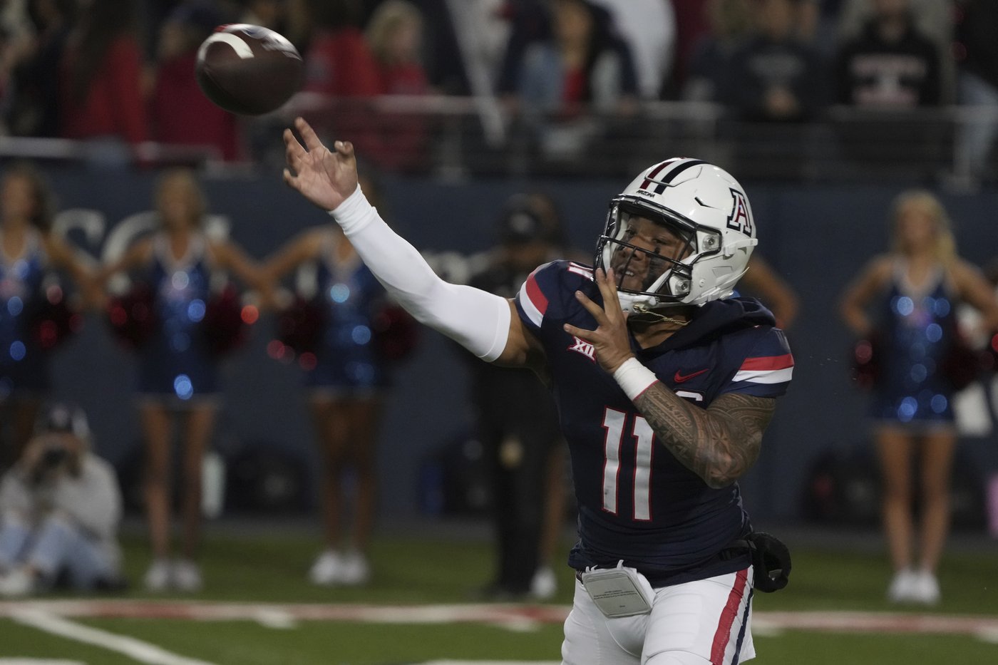 Noah Fifita throws for 2 TDs, Arizona ends 5-game losing streak with 27-3 win over Houston | iNFOnews.ca Noah Fifita throws for 2 TDs, Arizona ends 5-game losing streak with 27-3 win over Houston | iNFOnews.ca