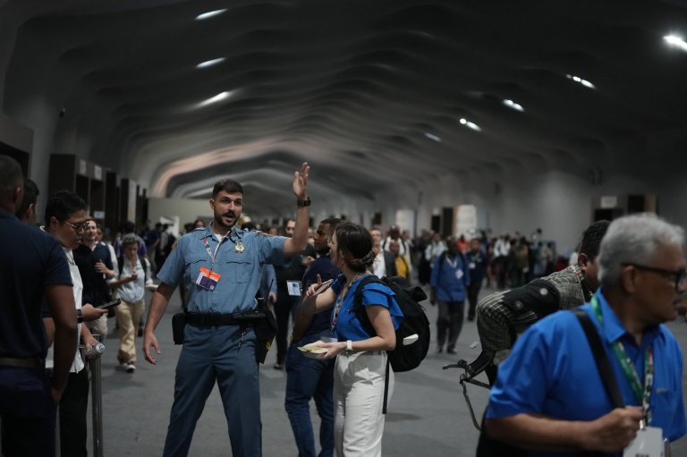 Fire prompts evacuations at one of the buildings for UN climate talks in Brazil | iNFOnews.ca
