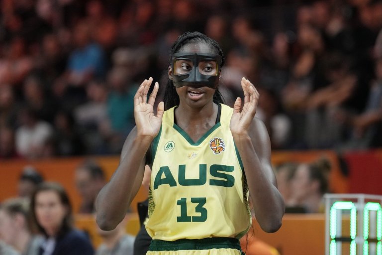 Fire alarm forces 2 a.m. evacuation at Women's Basketball World Cup teams' hotel | iNFOnews.ca