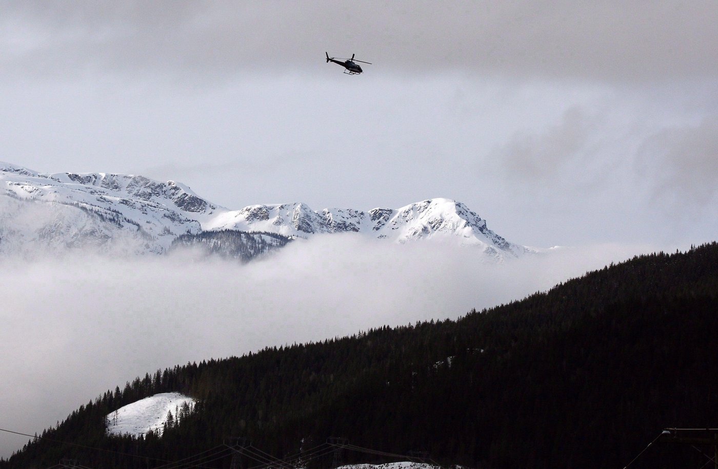 Heli-skier dies in avalanche near Revelstoke, B.C. | iNFOnews.ca