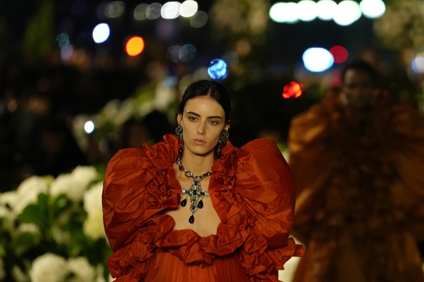 Saint Laurent blooms with oversized drama, ’80s power and Madonna in Paris show | iNFOnews.ca Saint Laurent blooms with oversized drama, ’80s power and Madonna in Paris show | iNFOnews.ca