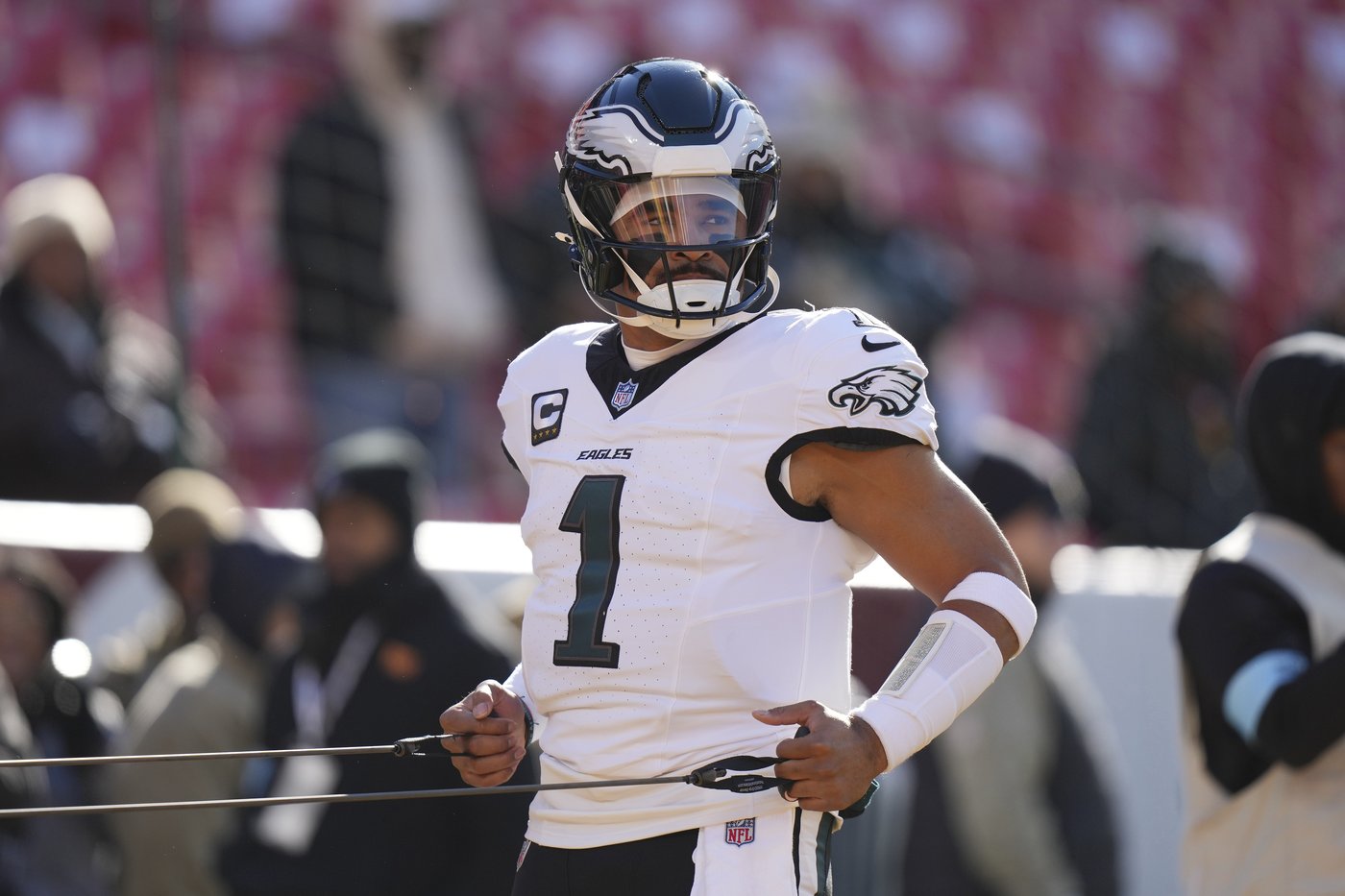 Injured Philadelphia Eagles quarterback Jalen Hurts won't play Sunday against Dallas | iNFOnews.ca