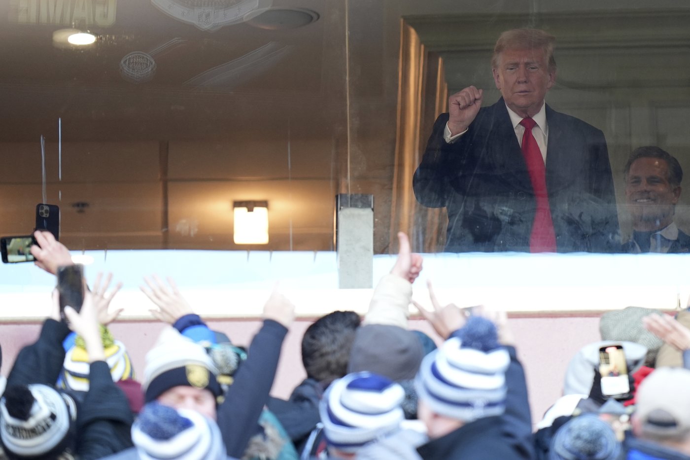 Trump gets warm welcome as he watches Army-Navy game alongside key allies, nominees and Daniel Penny | iNFOnews.ca