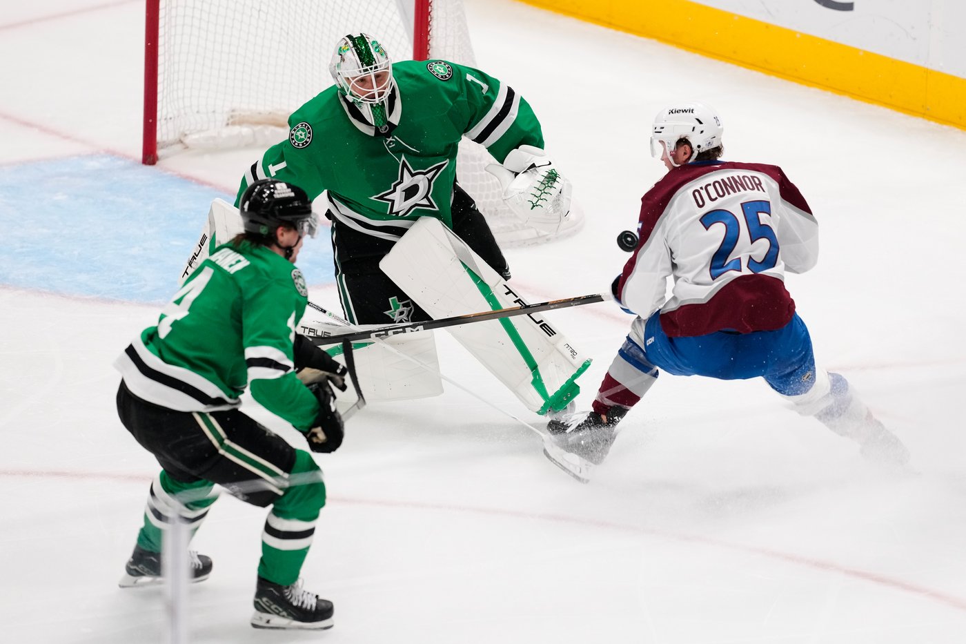 Stars and Wild both get key defensemen back for Game 1 of their first-round playoff series | iNFOnews.ca Stars and Wild both get key defensemen back for Game 1 of their first-round playoff series | iNFOnews.ca