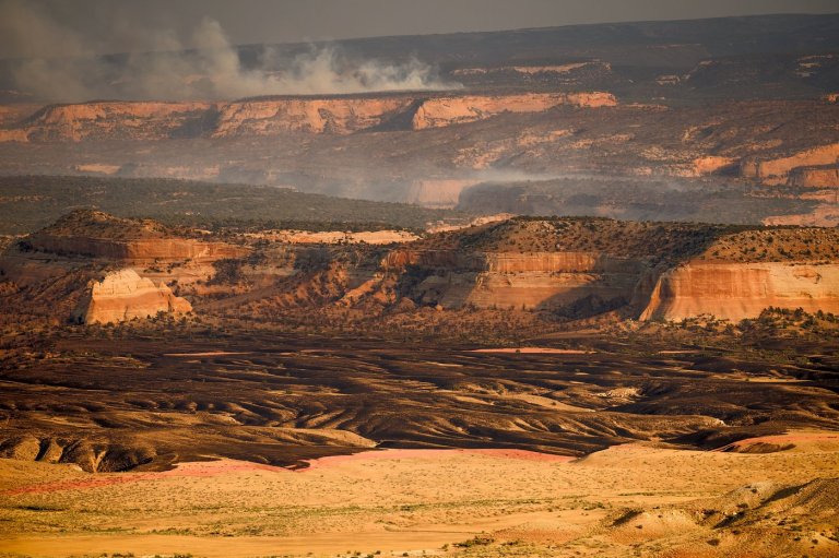4th firefighter dies from injuries in western Colorado blaze | iNFOnews.ca
