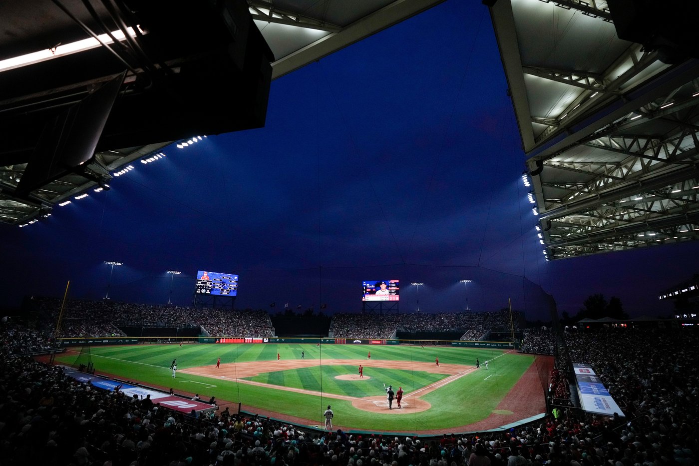 MLB finalizes 2-game series in Mexico City between Diamondbacks and Padres in April | iNFOnews.ca