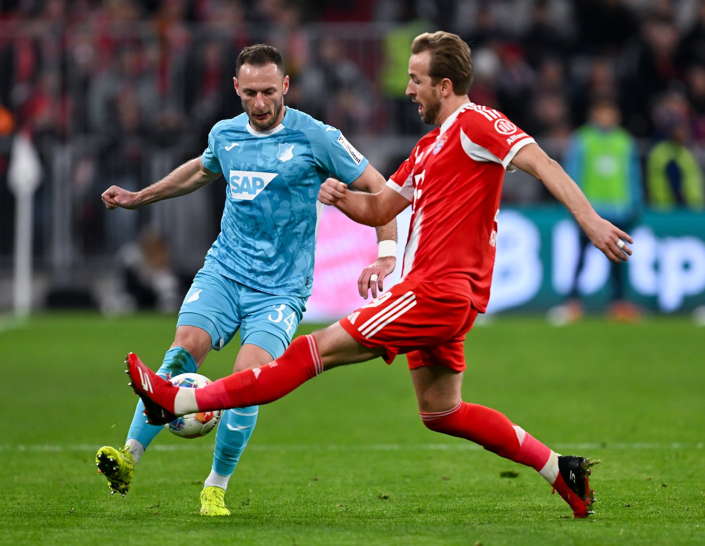 Kane scores 2 and Díaz gets a hat trick as Bayern routs 10-man Hoffenheim 5-1 in Bundesliga | iNFOnews.ca Kane scores 2 and Díaz gets a hat trick as Bayern routs 10-man Hoffenheim 5-1 in Bundesliga | iNFOnews.ca