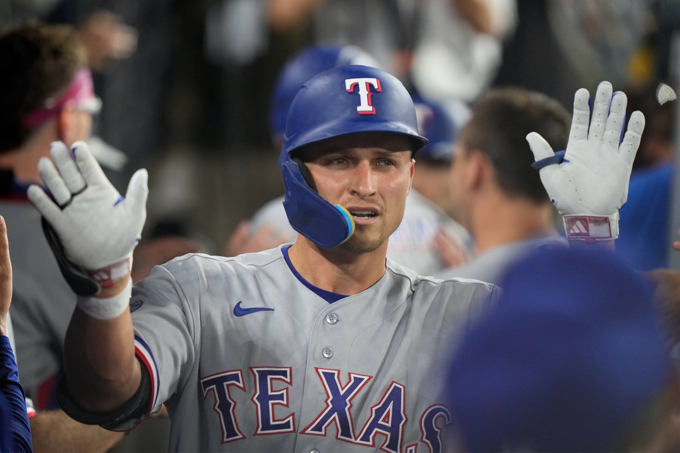 Max Muncy’s 3-homer night ends with a stunning 9th-inning winner as Dodgers top Rangers, 8-7 | iNFOnews.ca
