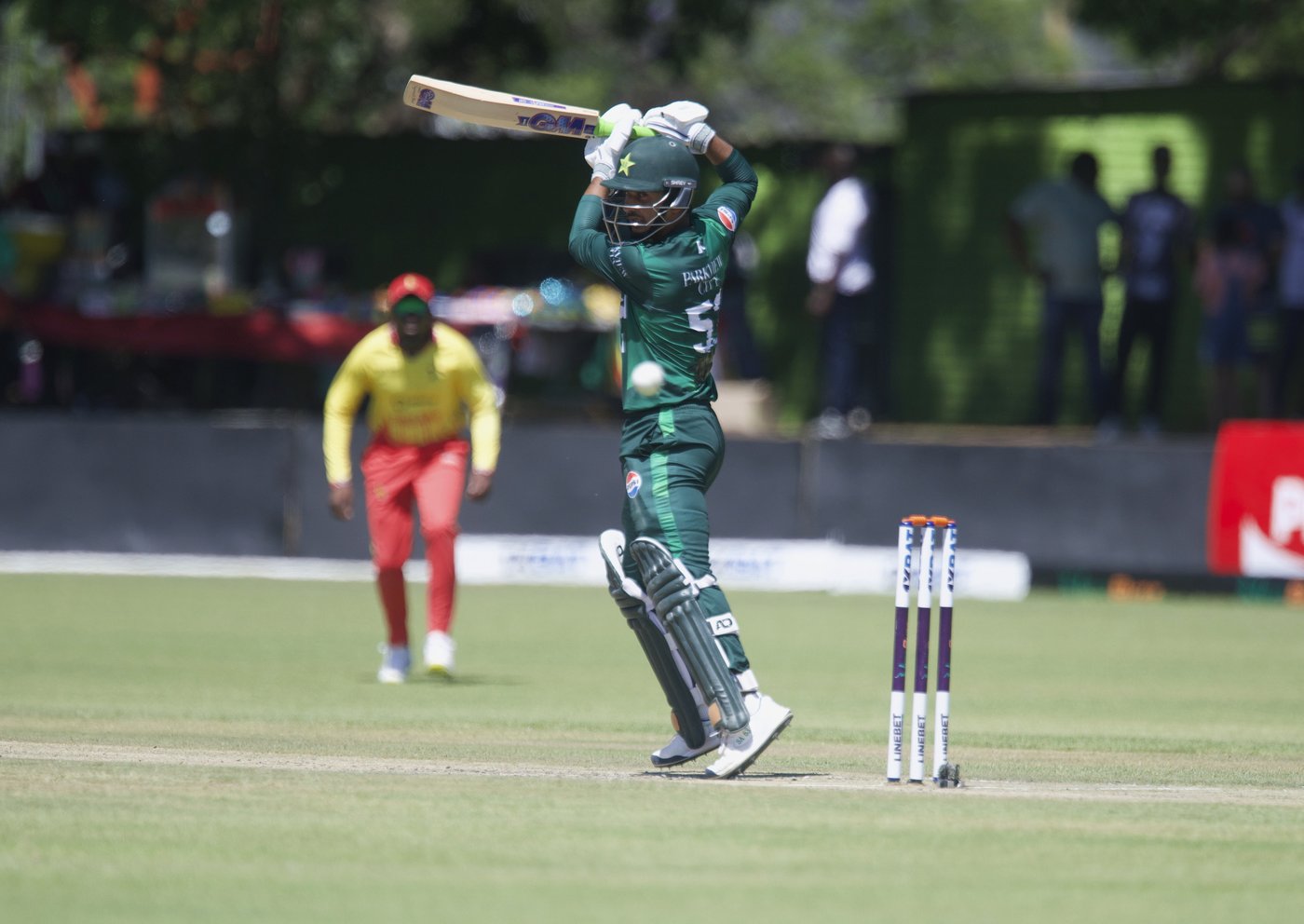 Spinners propel Pakistan to emphatic 57-run win over Zimbabwe in 1st T20 | iNFOnews.ca