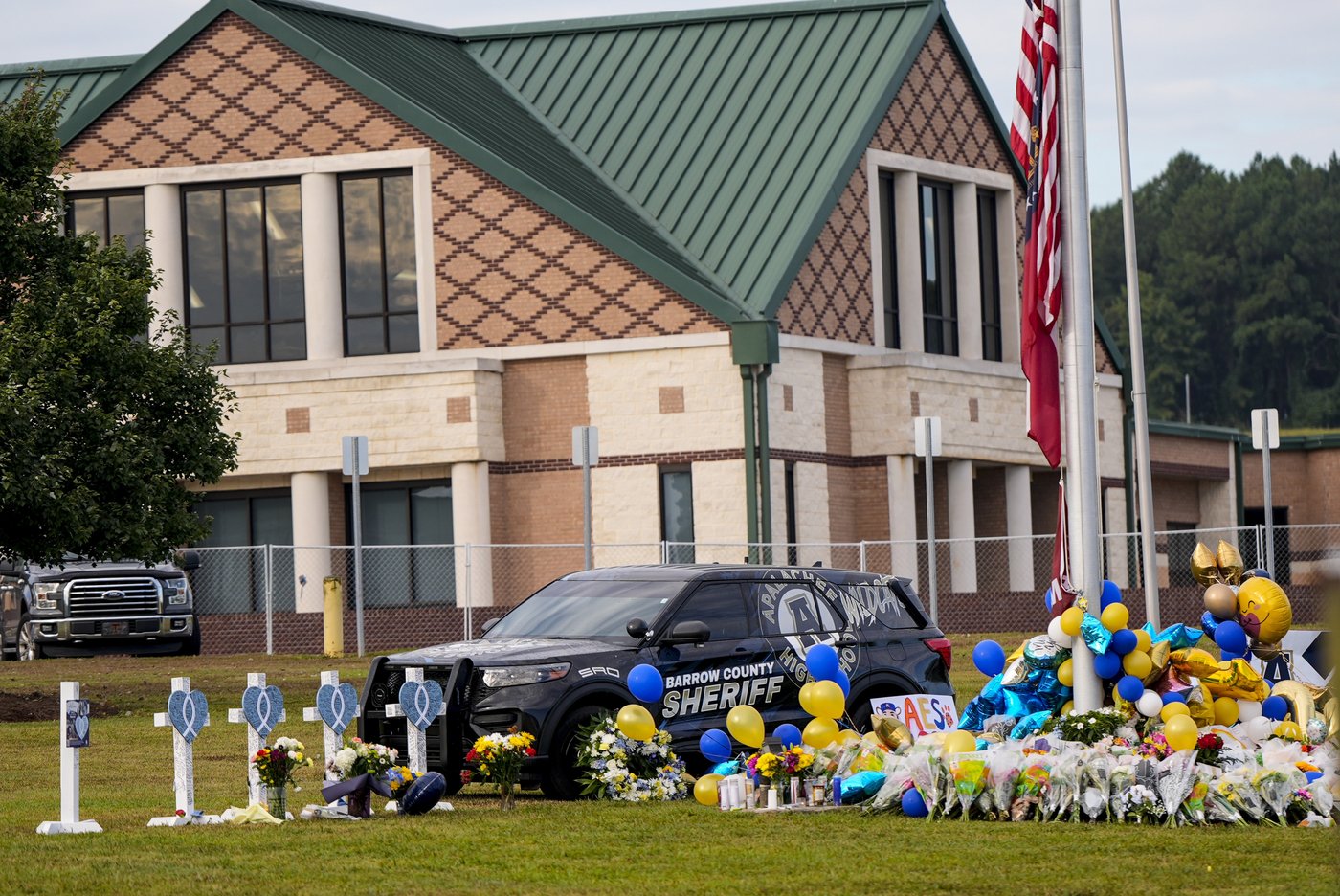 Weeks after a school shooting, students return for classes at Apalachee High School | iNFOnews.ca Weeks after a school shooting, students return for classes at Apalachee High School | iNFOnews.ca