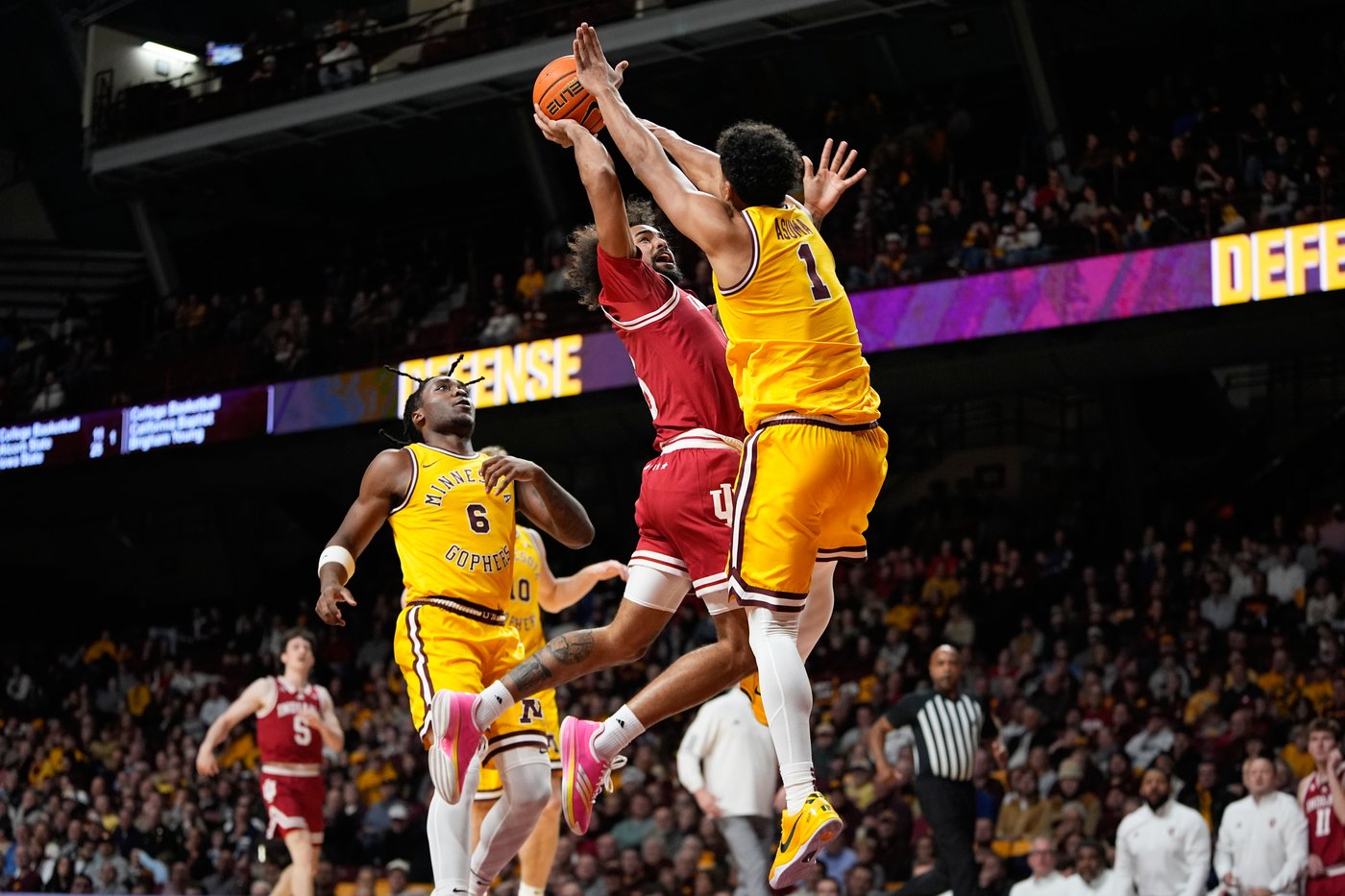 Minnesota upsets No. 22 Indiana 73-64 in Big Ten debut for Medved as DeVries suffers first loss | iNFOnews.ca Minnesota upsets No. 22 Indiana 73-64 in Big Ten debut for Medved as DeVries suffers first loss | iNFOnews.ca