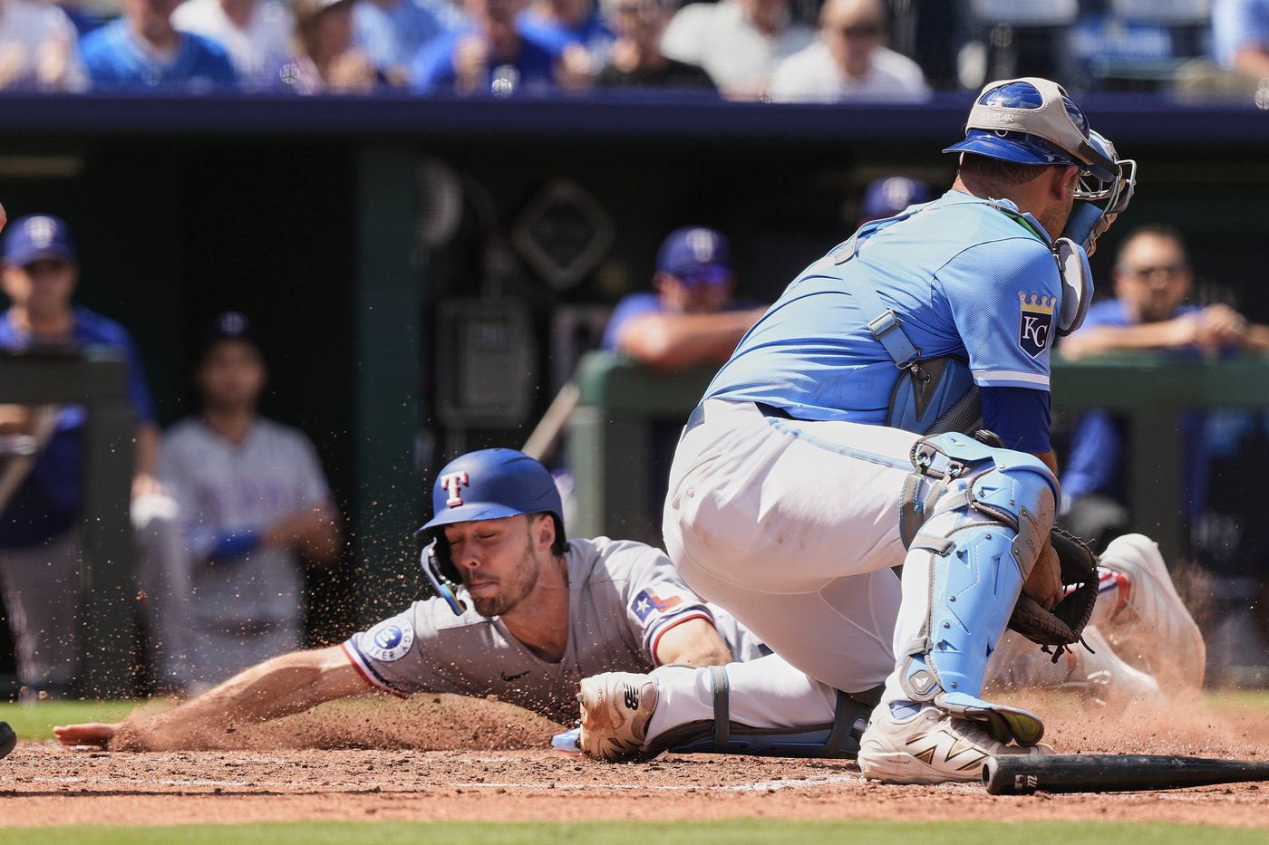 Rangers put Evan Carter on IL with broken wrist, still unsure of Marcus Semien's status | iNFOnews.ca