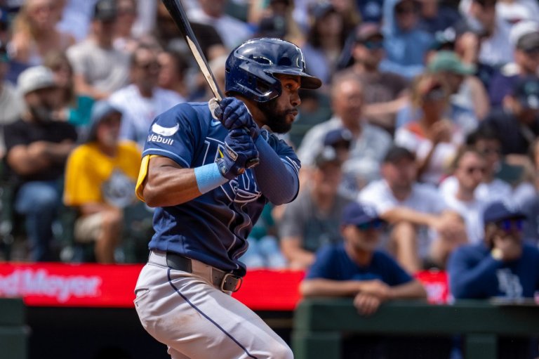 Mullins drives in go-ahead run, Seymour works 6 strong innings as AL-best Rays sweep Mariners | iNFOnews.ca