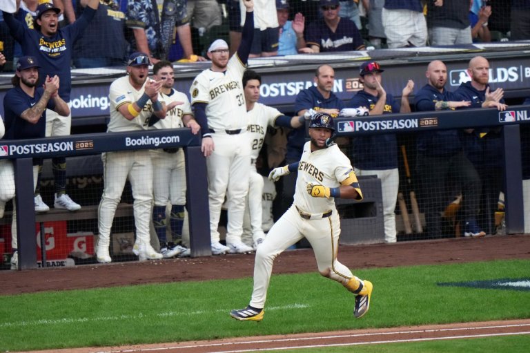 Brewers' Chourio leaves NLDS Game 1 with hamstring injury after getting 3 hits in first 2 innings | iNFOnews.ca