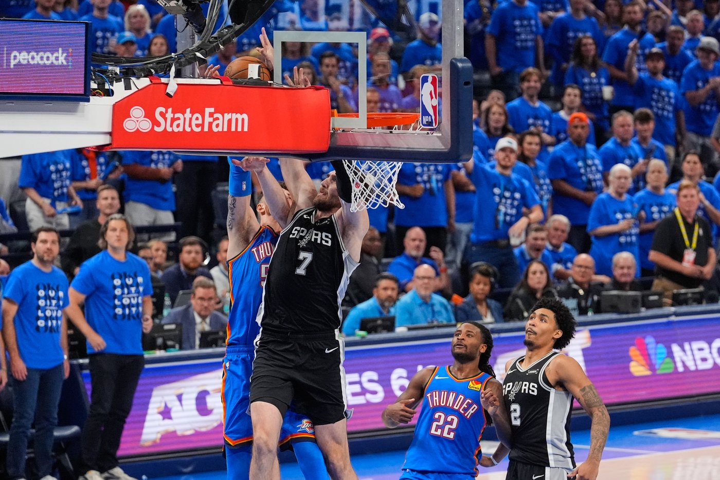 Kornet's 4th-quarter block on Hartenstein is one that the Spurs will savor for a long time | iNFOnews.ca Kornet's 4th-quarter block on Hartenstein is one that the Spurs will savor for a long time | iNFOnews.ca