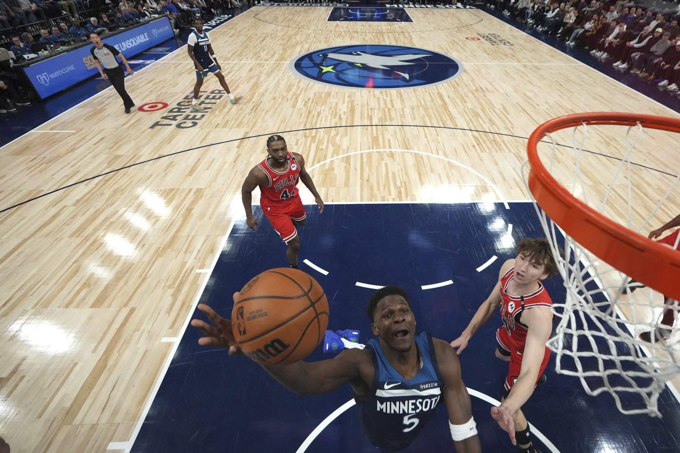 LeBron goes No. 1 in All-Star draft, and Barkley goes for international flair with his squad | iNFOnews.ca LeBron goes No. 1 in All-Star draft, and Barkley goes for international flair with his squad | iNFOnews.ca