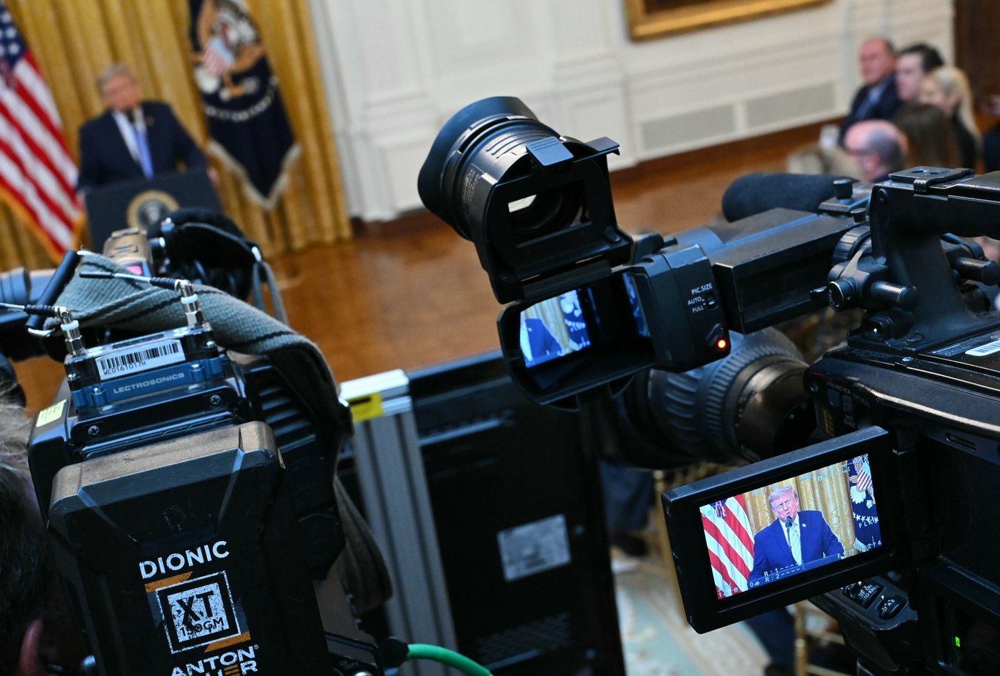 To air or not to air? Nation's TV networks struggle to find the right balance for Trump speech | iNFOnews.ca