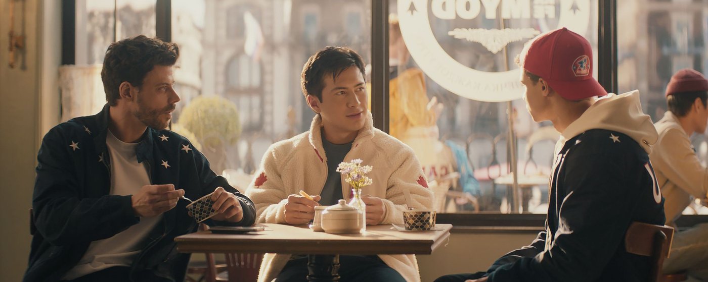 Internet-famous 'Heated Rivalry' Canada fleece jacket to go on sale | iNFOnews.ca