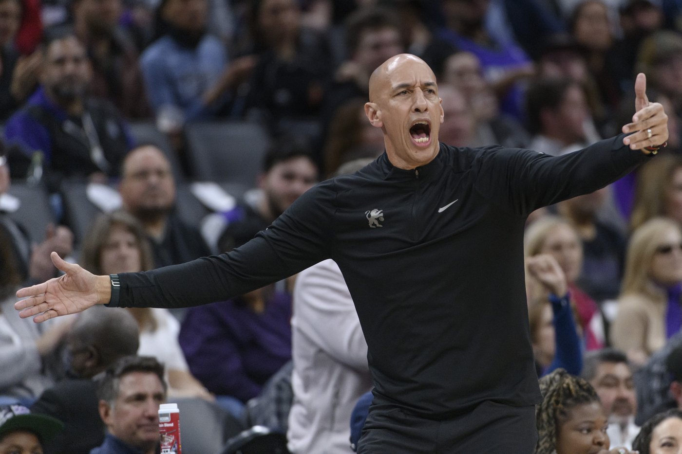 Fox scores 35 and Kings close with 15-0 surge to rally past 76ers for 113-107 win | iNFOnews.ca