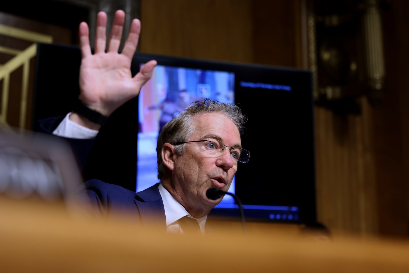 Trump immigration officials shown video of Alex Pretti’s death in tense Senate hearing | iNFOnews.ca