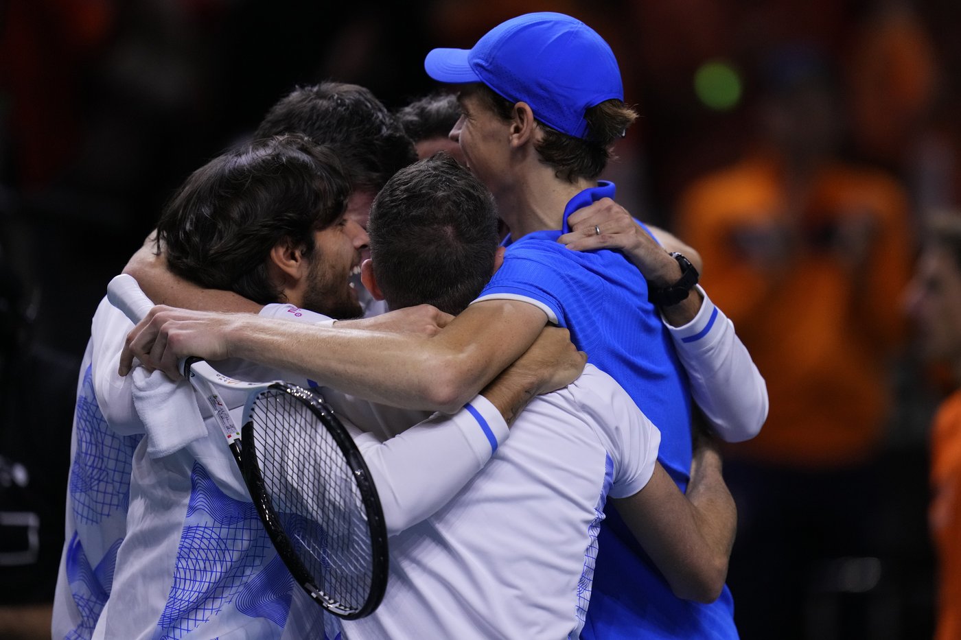 Jannik Sinner leads Italy past the Netherlands for its second consecutive Davis Cup title | iNFOnews.ca