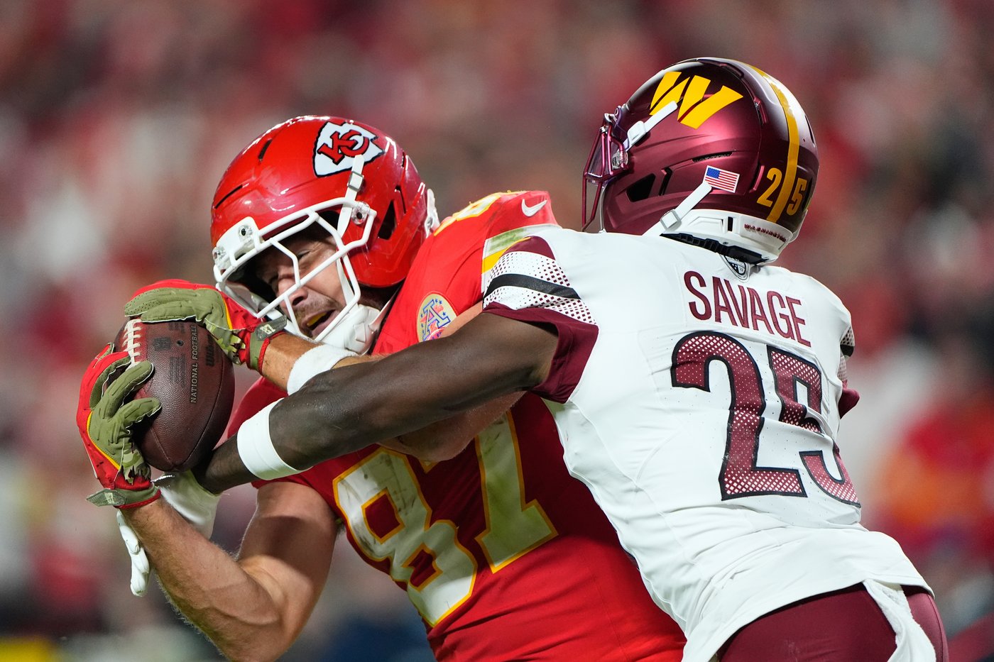 Mahomes, Hunt lead Chiefs to dominant 28-7 win over Commanders, their 9th straight in the series | iNFOnews.ca