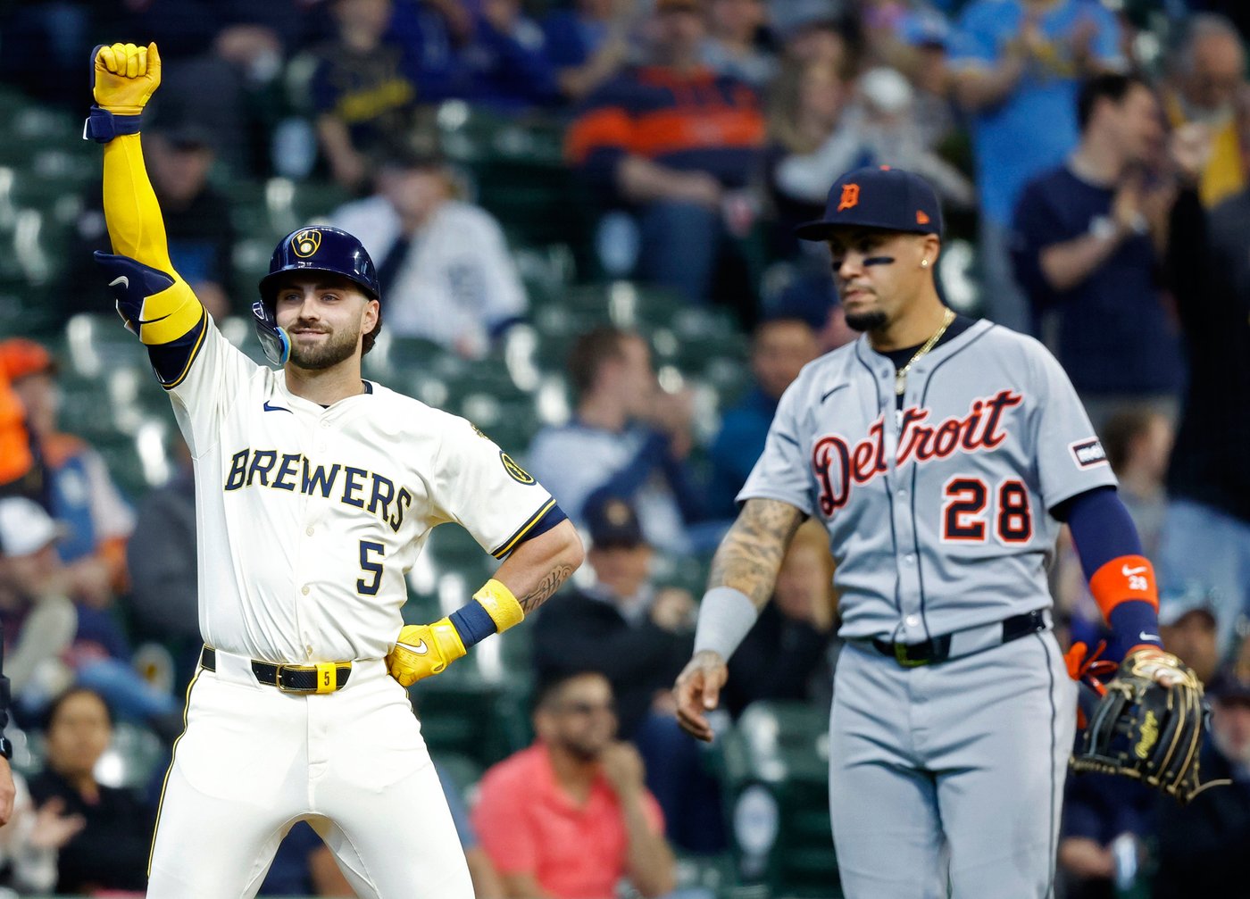 Yelich, Hoskins and Frelick homer as the Brewers defeat the Tigers 5-1 | iNFOnews.ca