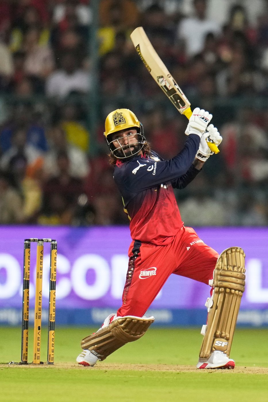 Bengaluru thrashes Chennai in IPL and Lucknow beats Hyderabad with 1 ball left | iNFOnews.ca
