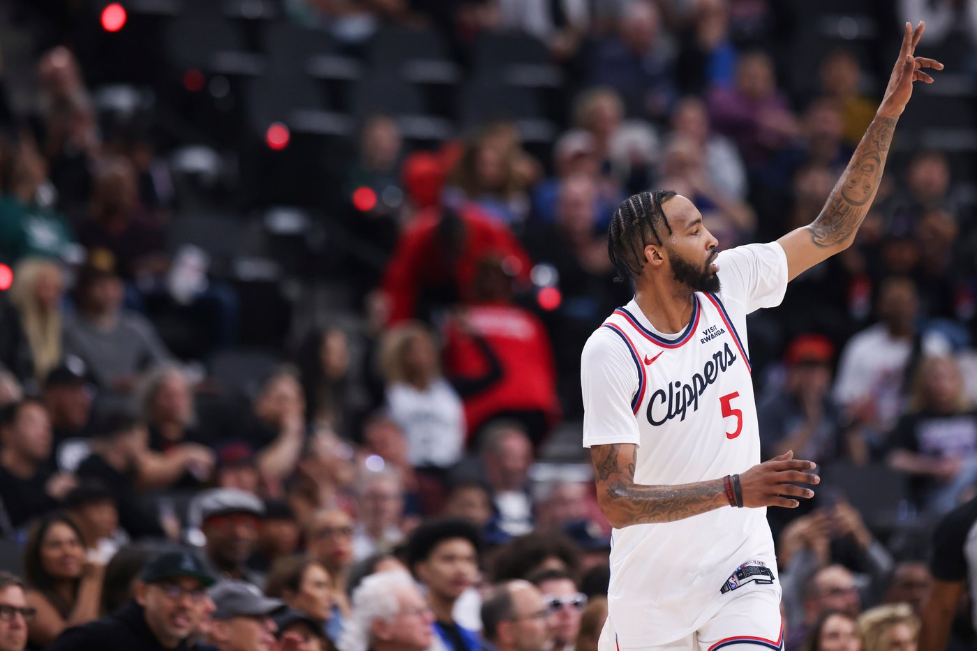 Clippers beat the Pelicans 137-117 to end a 3-game losing streak | iNFOnews.ca Clippers beat the Pelicans 137-117 to end a 3-game losing streak | iNFOnews.ca