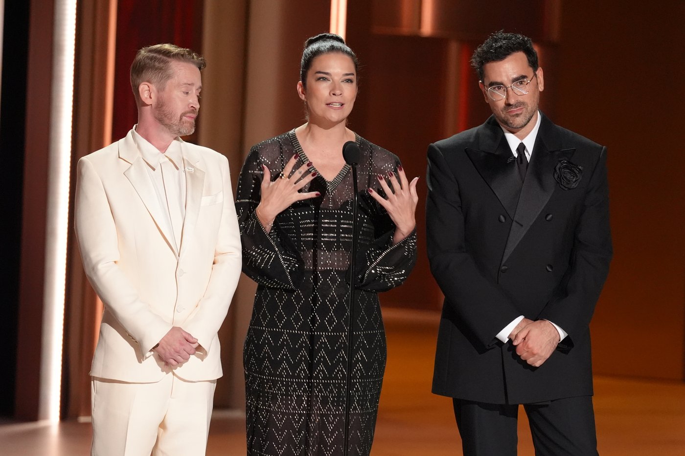 Macaulay Culkin and ‘Schitt’s Creek’ stars honor Catherine O’Hara in moving Emmys tribute | iNFOnews.ca Macaulay Culkin and ‘Schitt’s Creek’ stars honor Catherine O’Hara in moving Emmys tribute | iNFOnews.ca