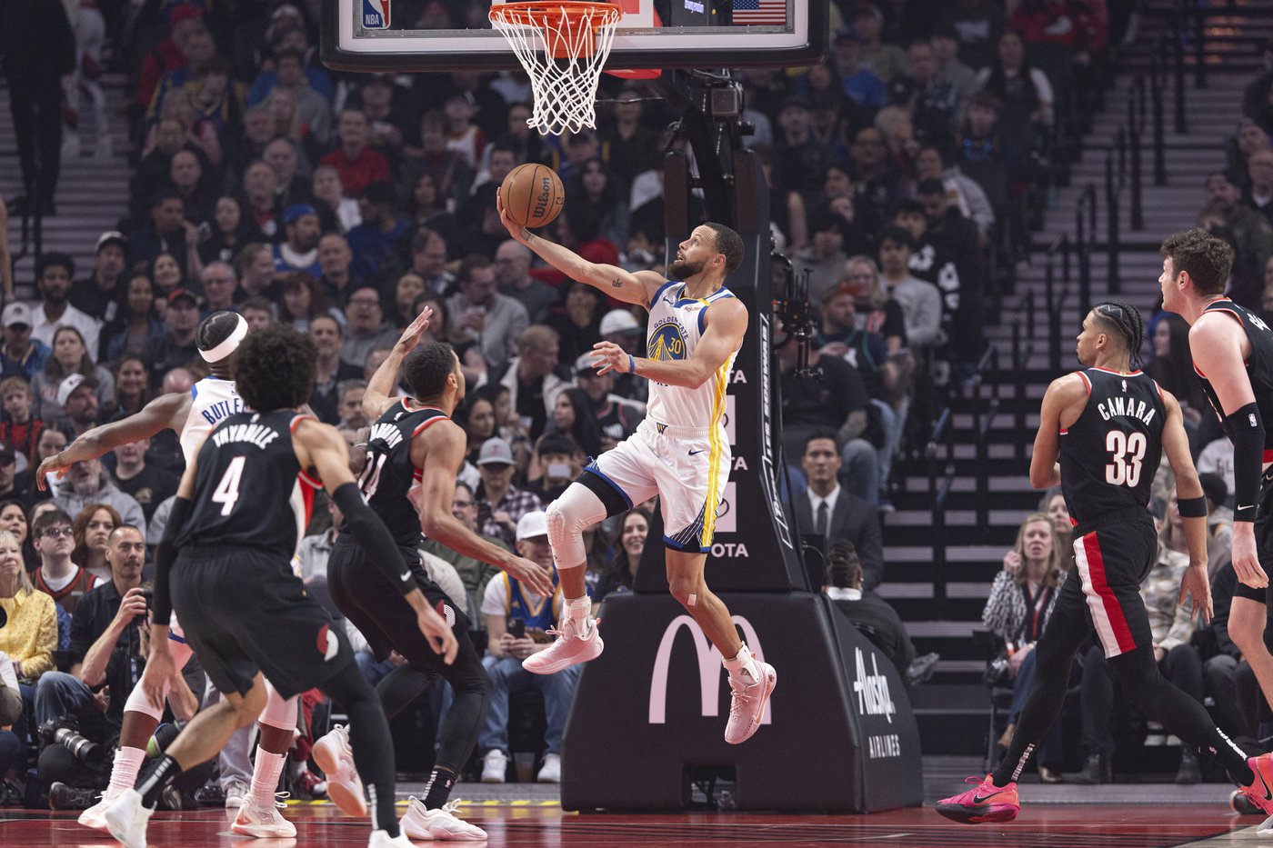Butler scores 24 points to lead Warriors in 103-86 rout of Trail Blazers | iNFOnews.ca