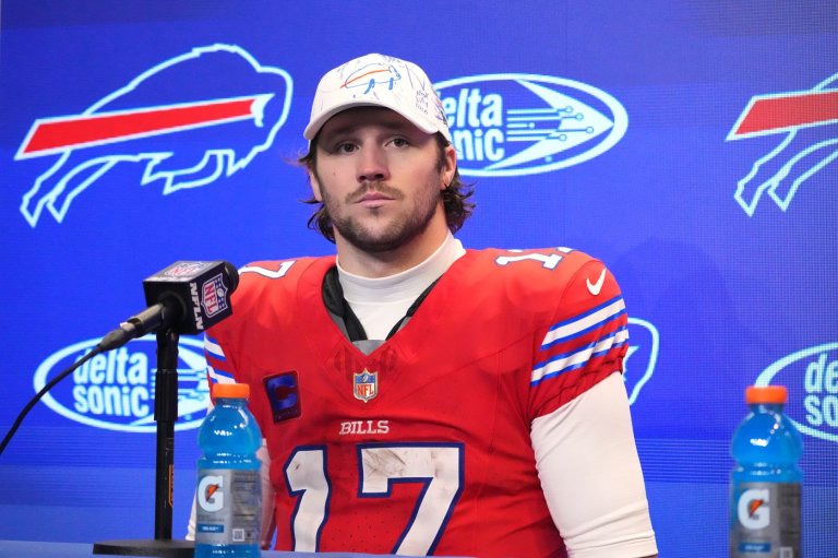 Josh Allen blames himself for failed 2-point conversion in final seconds of Bills' loss to Eagles | iNFOnews.ca