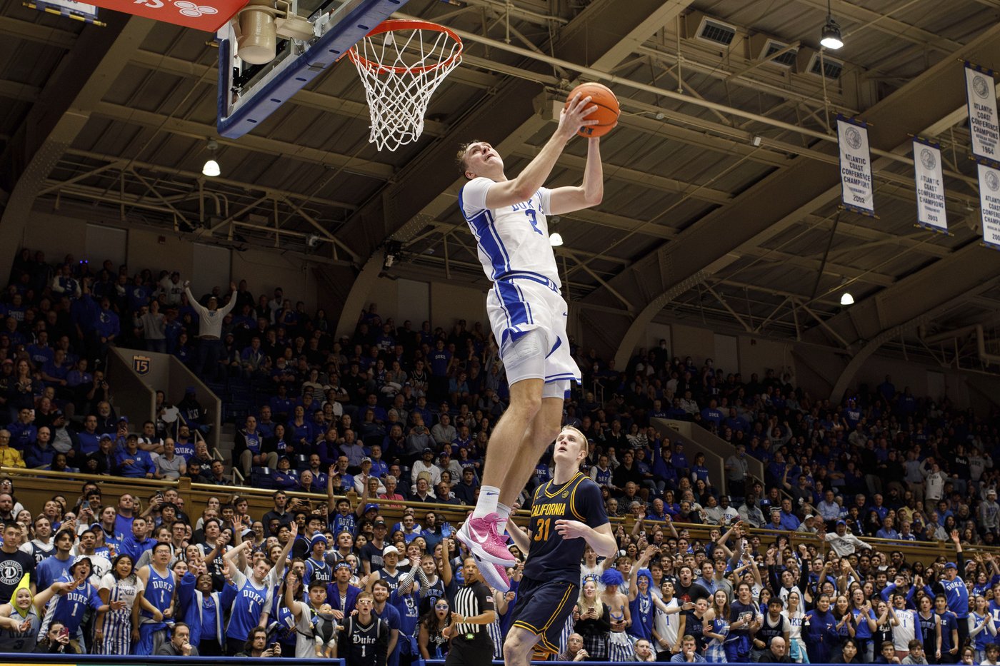 Flagg scores 27, No. 3 Duke extends home win streak to 14 with a 78-57 win over California | iNFOnews.ca