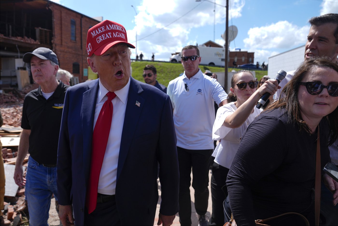 Hurricane Helene brings climate change to forefront of the presidential campaign | iNFOnews.ca