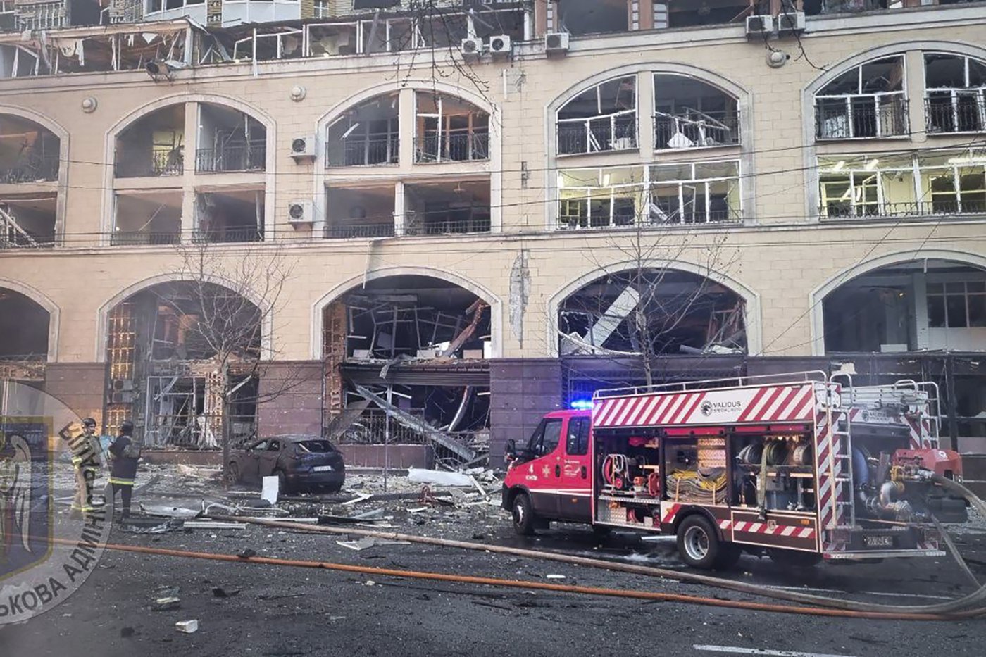 Russia and Ukraine exchange missile attacks, officials say, killing at least 1 person in Kyiv | iNFOnews.ca