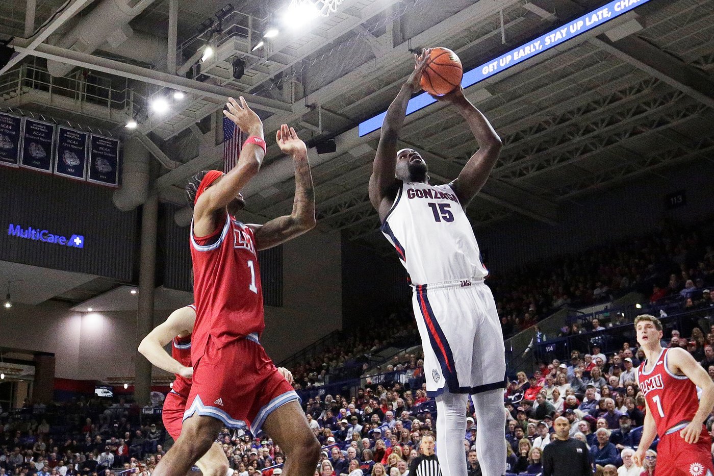 Graham Ike scores 16 points as No. 7 Gonzaga routs Loyola Marymount 82-47 | iNFOnews.ca