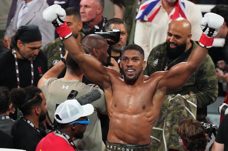 Tyson Fury vs. Anthony Joshua fight set for December in Cardiff | iNFOnews.ca